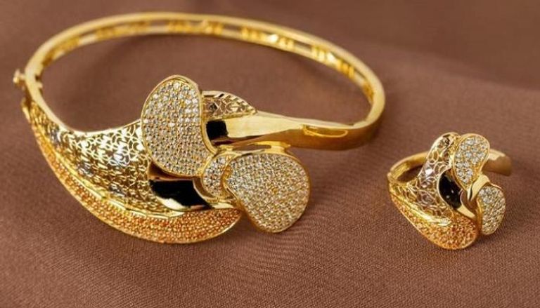 عيار 24 يقترب من الـ 7 آلاف جنيه.. أسعار الذهب في مصر اليوم الأحد 28 ديسمبر 2025